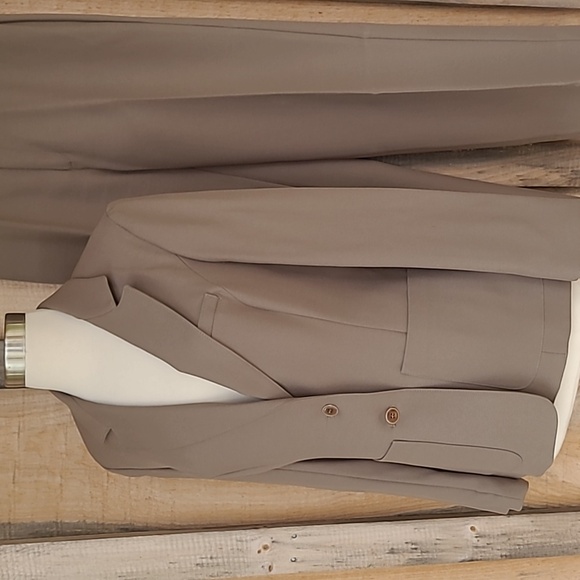 Vintage Taupe Brown 3 pc Polyester Business Suit Set Blazer Skirt Pants - Picture 3 of 11